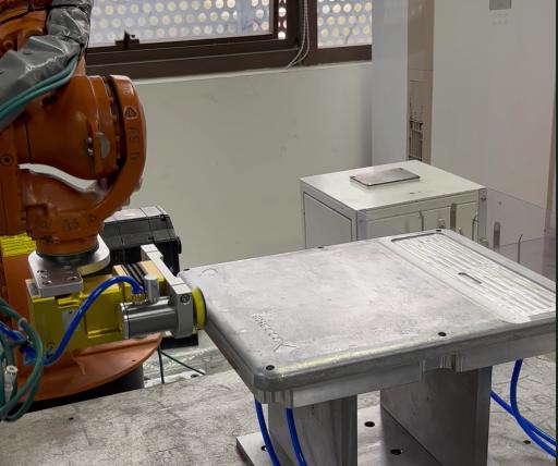 金屬制品機(jī)器人打磨